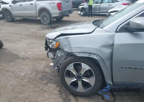 2018 Jeep Compass Latitude 4X4 from USA, damaged, VIN 3C4NJDBB2JT140726